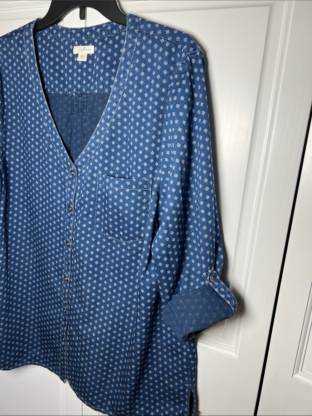 J. Jill XL denim shirt button front, blue with diamond print, convertible sleeve - Picture 6 of 11